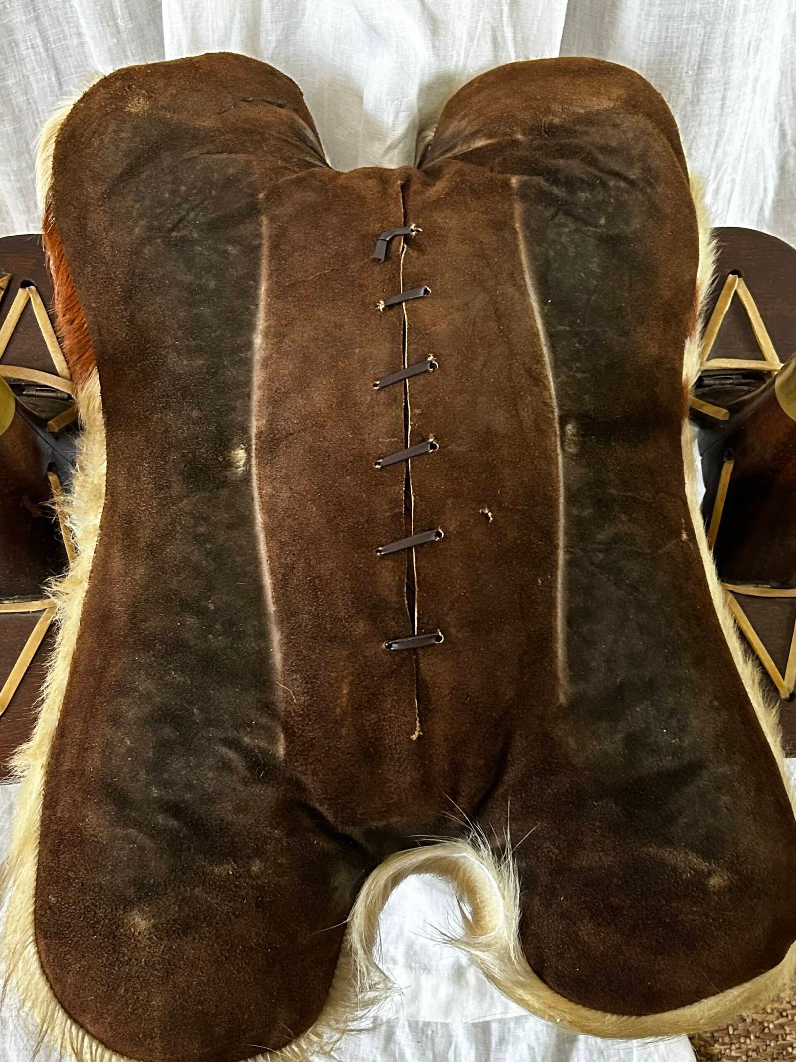Vintage Moroccan camel saddle stool with cowhide upholstery ๐. - Image 11