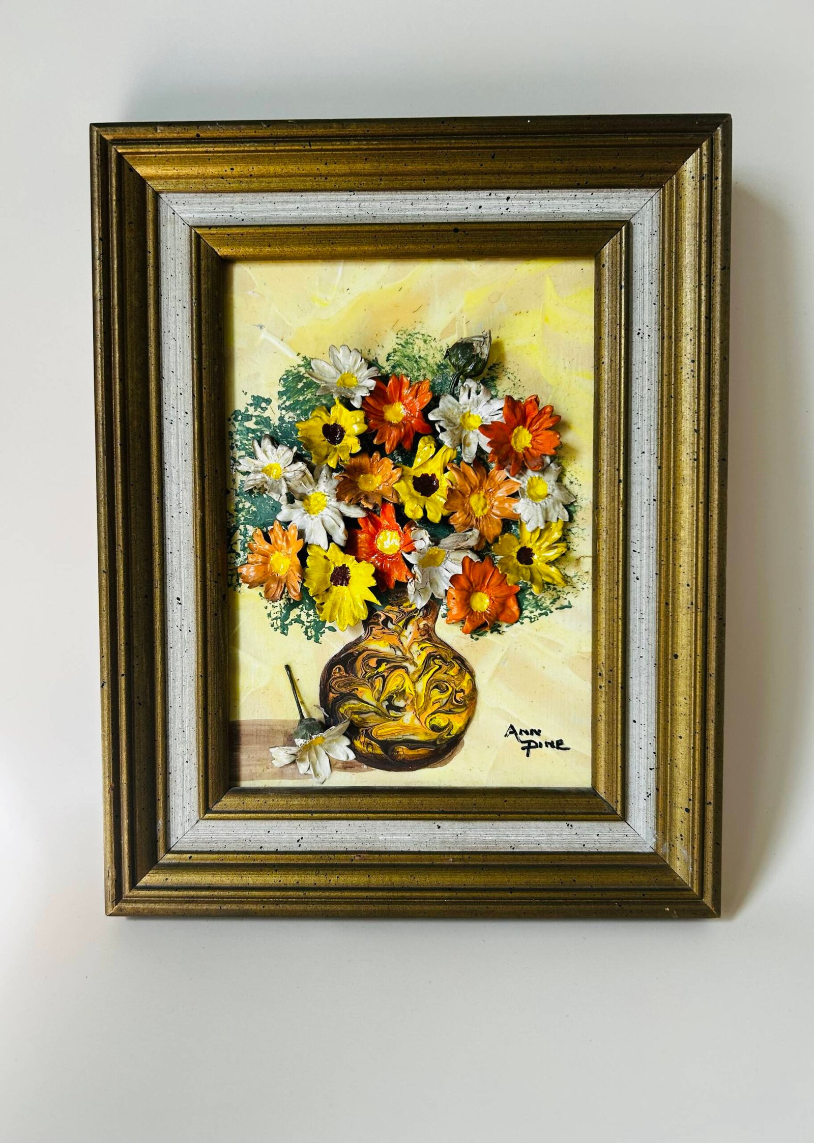 Mid-Century Textured Floral Painting Signed By Ann Pine (rare find ) 🌺 - Image 2
