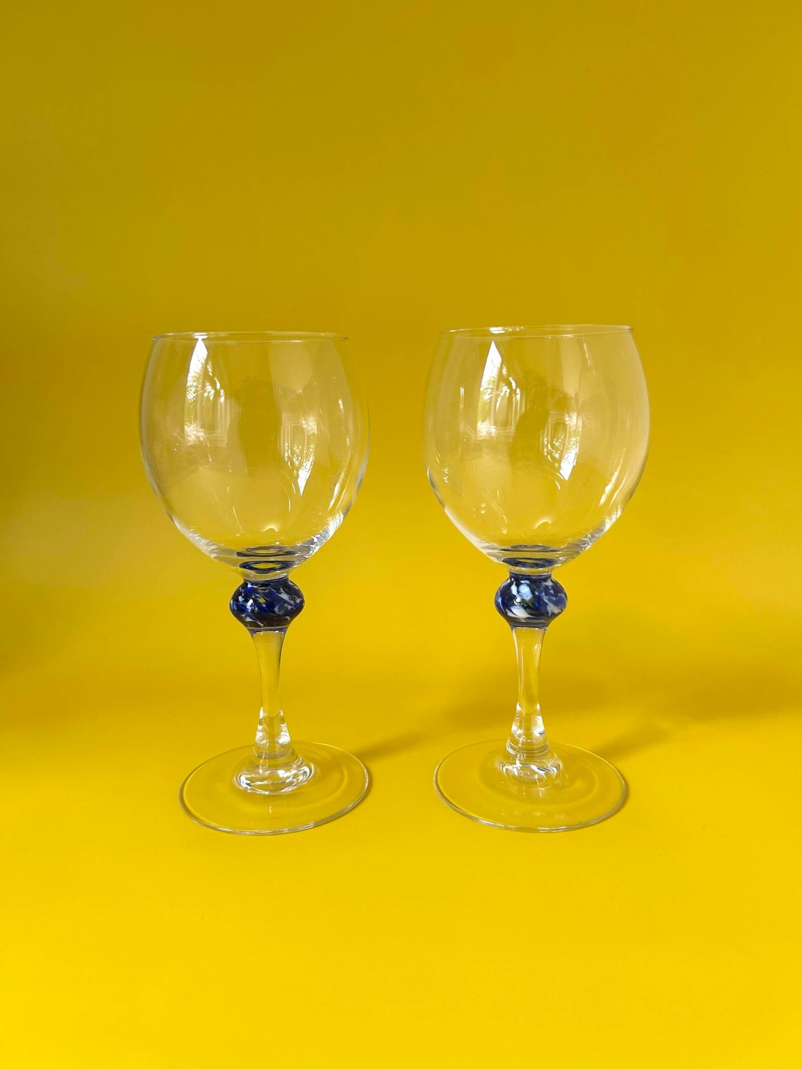 Vintage marbled stem wine & champagne glasses - Image 2
